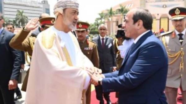 السيسي والسلطان العماني