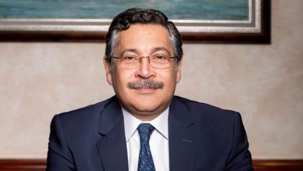 حسن غانم الرئيس التنفيذي لبنك التعمير والإسكان