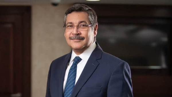 حسن غانم الرئيس التنفيذي لبنك التعمير والإسكان