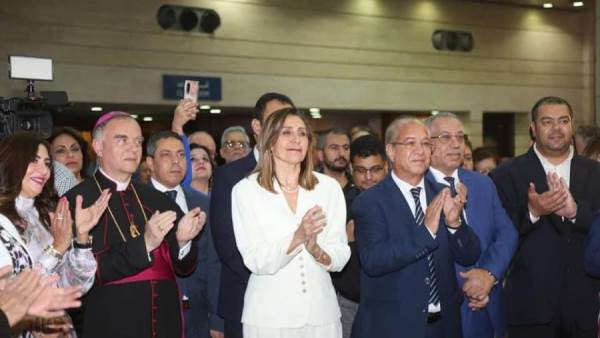 وزيرة الثقافة