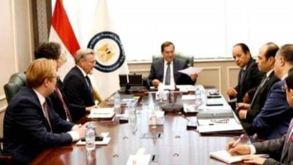 اجتماع وزير البترول