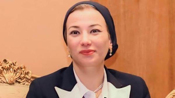 وزيرة البيئة