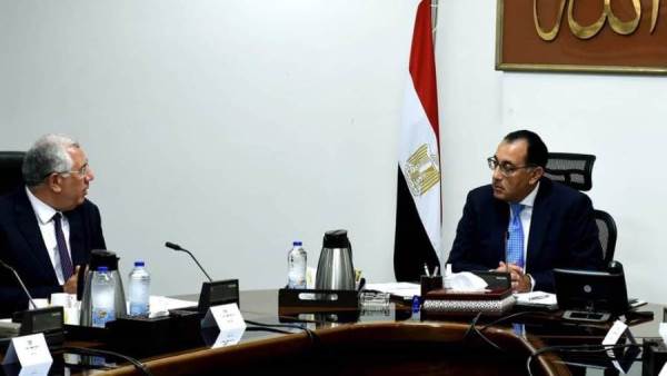 اجتماع رئيس الوزراء مع وزير الزراعة