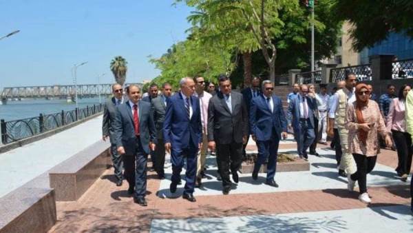 وزير التنمية المحلية ومحافظ القليوبية