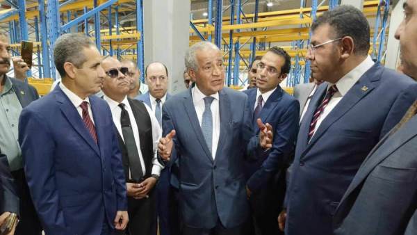 وزير التموين