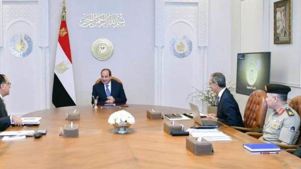 اجتماع الرئيس السيسي مع وزير الاتصالات