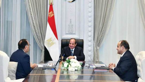 اجتماع الرئيس السيسي مع وزير الصناعة