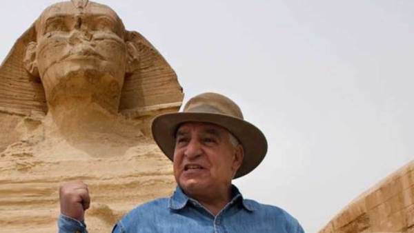 زاهي حواس