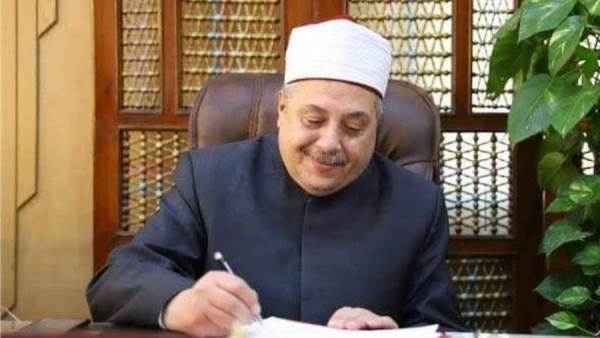 الدكتور أيمن عبدالغني