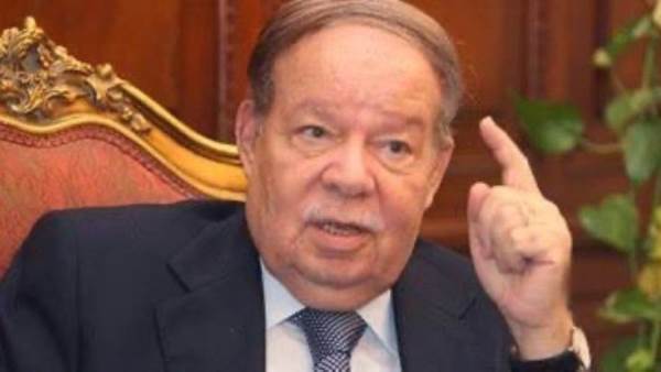 الدكتور أحمد فتحي سرور