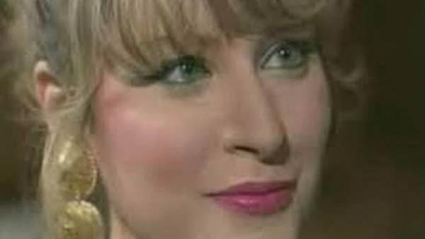الفنانة شيرين سيف النصر