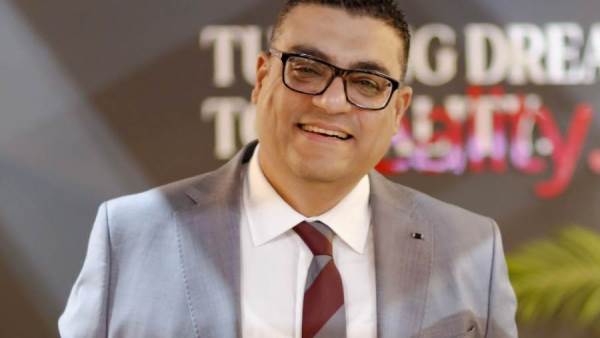 على جابر العضو المنتدب للقطاع التجارى
