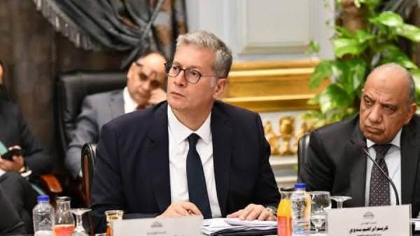 وزير البترول والثروة المعدنية