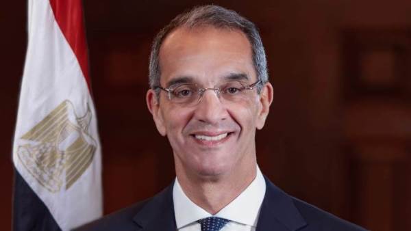 وزير الاتصالات