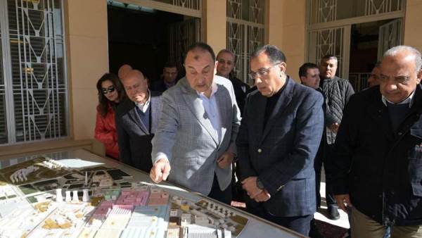 رئيس الوزراء في جولة تفقدية
