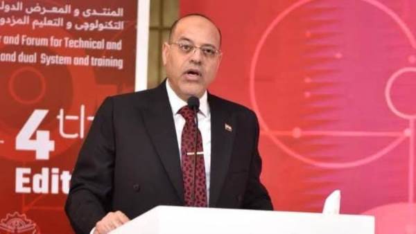 وزير العمل