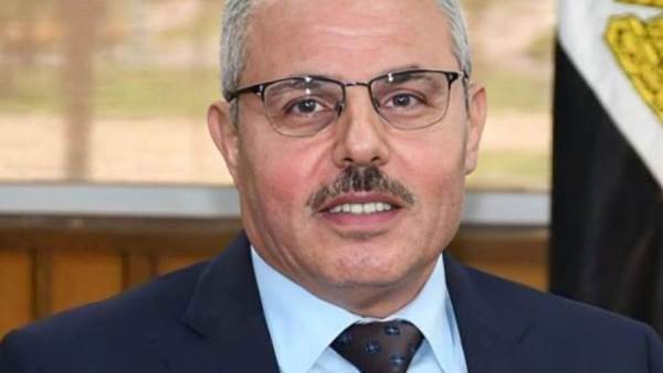 رئيس جامعة قناة السويس