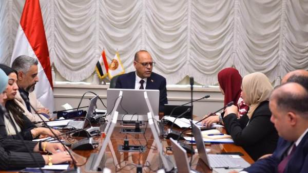 العمل