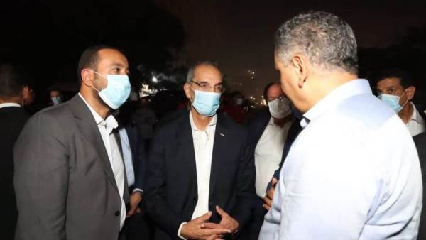 وزير الأتصالات