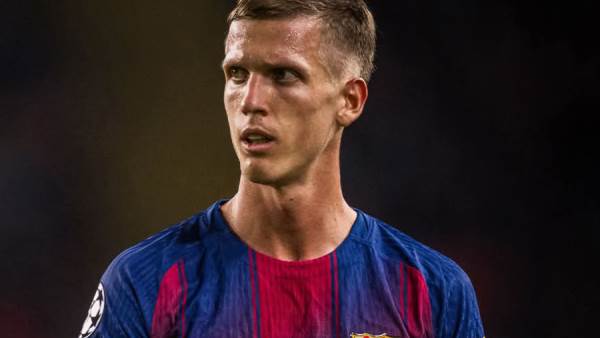 برشلونة يكافئ داني أولمو بعقد جديد بعد تضحياته المالية من أجل النادي