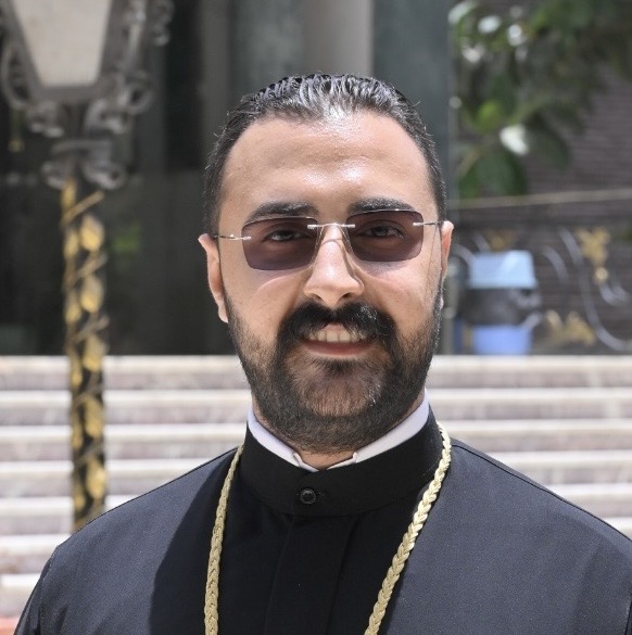 «وكأنه الطبيب الذي وهبه الله إلى مصر»