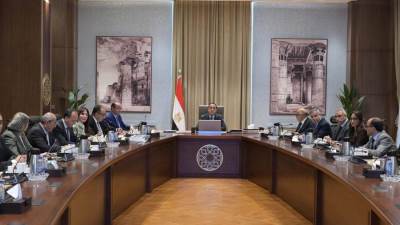 رئيس الوزراء يتابع مشروعات تطوير قطاع الغزل والنسيج والاستغلال الأمثل لبعض الأصول